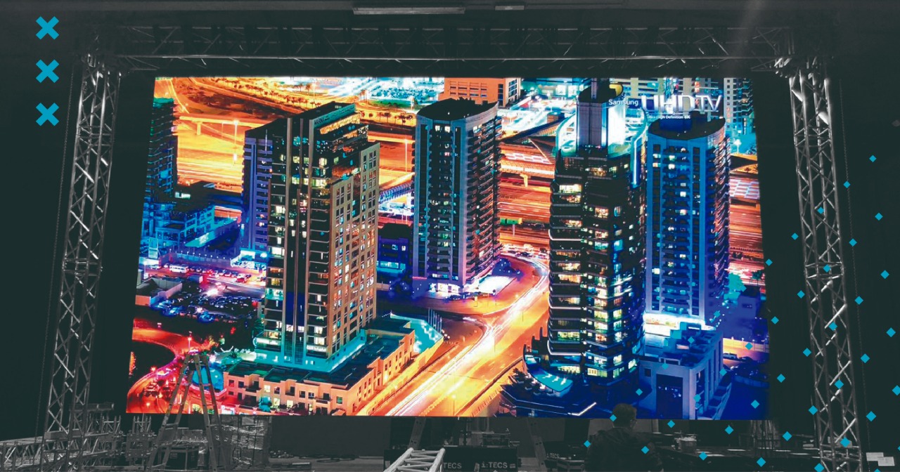 Pantalla LED en vía pública